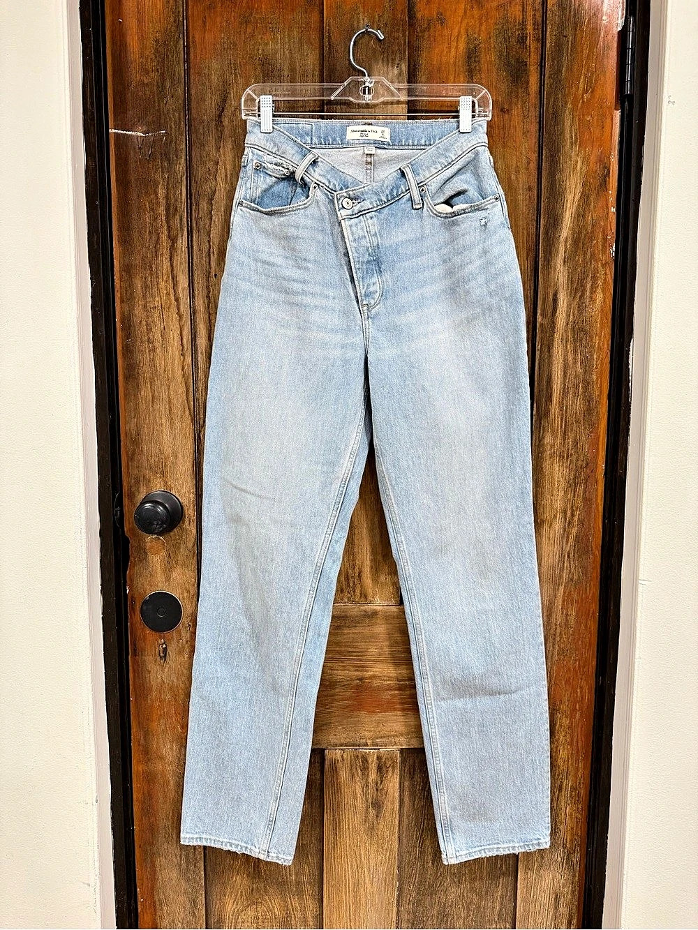 Abercrombie & Fitch Curve Love The Dad High Rise Asymmetrical Waist Jean